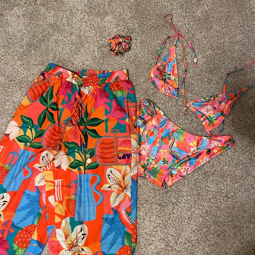 Kulani Kinis Tropical Print Bikini Set